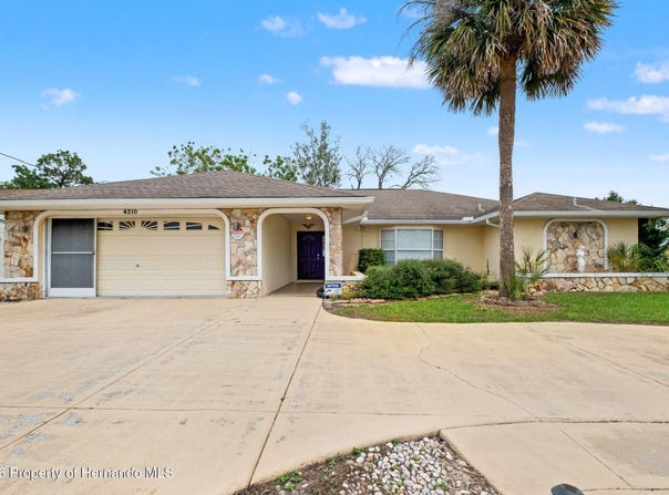 4210 Augustine Road, Spring Hill, FL 34609