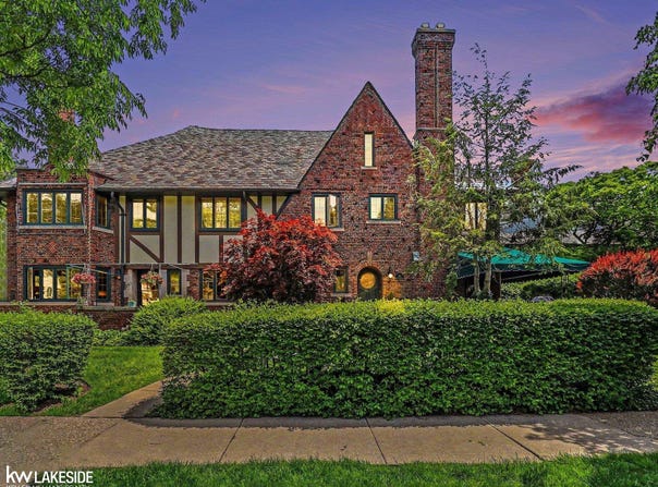 286 Rivard Boulevard, Grosse Pointe, MI 48230