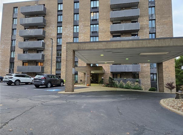 820 E Beau St, Washington, PA 15301