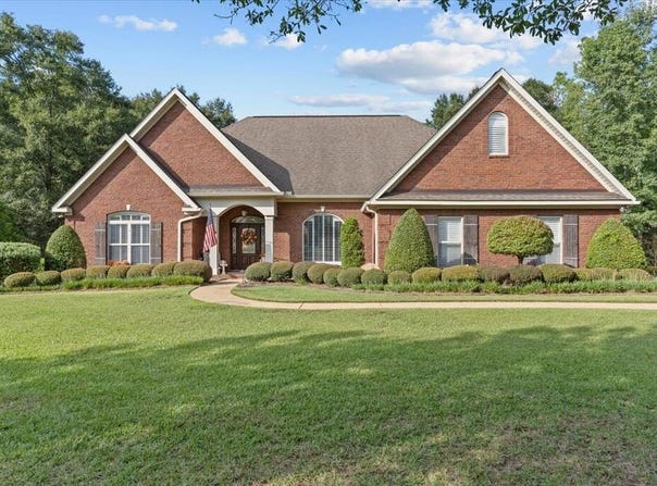 624 Prestwick Dr, Dothan, AL 36305
