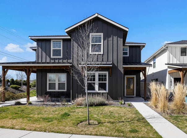 1685 E Cutgrass Ln, Eagle, ID 83616