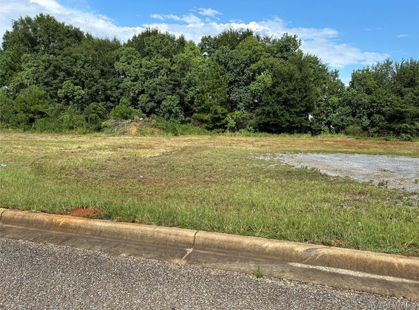 60 TODD Trail, Millbrook, AL 36054