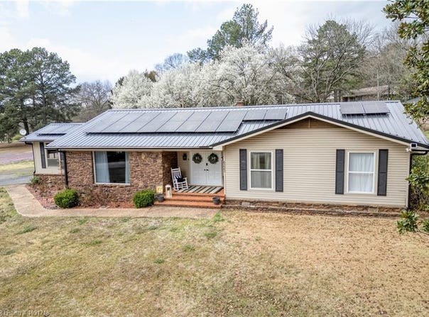 6323 Lock And Dam RD, Ozark, AR 72949