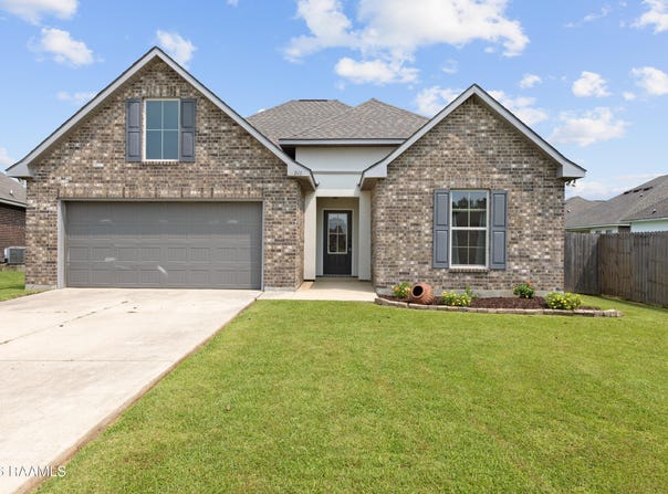 218 Hunters Hill Drive, Duson, LA 70529