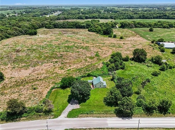 5597 SW County Line Road, Trimble, MO 64492