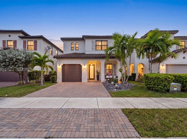 3226 W 97th St, Hialeah, FL 33018