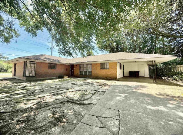 2540 VERMONT ST, Baton Rouge, LA 70802