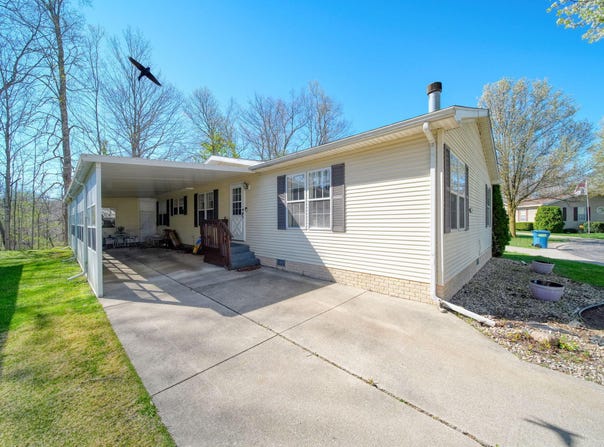 448 Raisin River Drive, Adrian, MI 49221