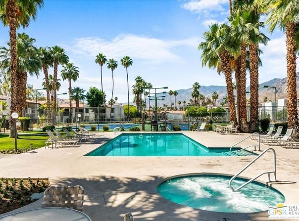 1050 E Ramon Rd, Palm Springs, CA 92264