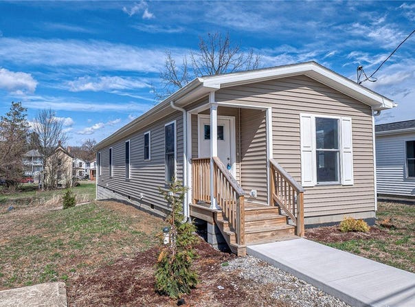 453 Motheral Ave, Monessen, PA 15605
