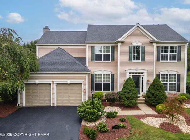 2208 Pembrooke Drive, Macungie, PA 18062