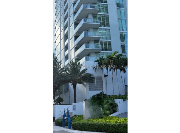 2900 NE 7th Ave, Miami, FL 33137