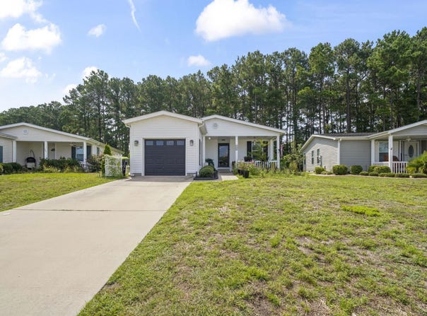 227 Lakeside Crossing Dr., Conway, SC 29526