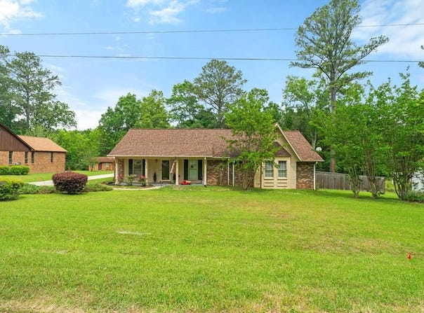 623 Cherry Ln, LAUREL, MS 39440