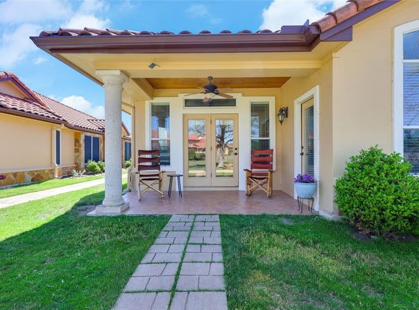 21118 Highland Lake Dr, Lago Vista, TX 78645