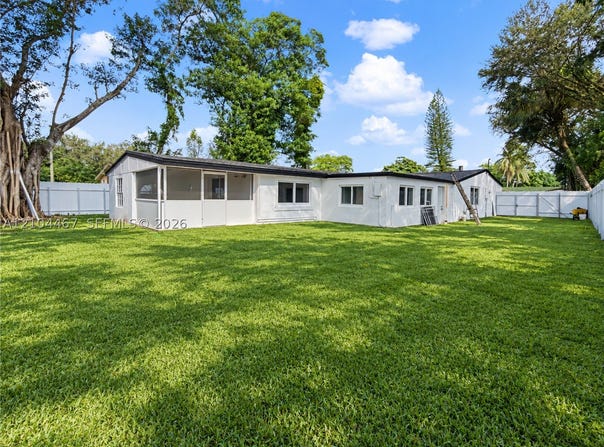 6208 SW 26th St, Miramar, FL 33023