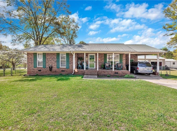 303 Meadow Drive, Seneca, SC 29678