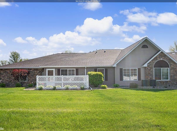 1706 E Greenwood, Mount Pleasant, IA 52641