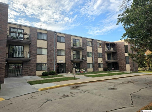 5801 Enterprise Drive, Lincoln, NE 68521