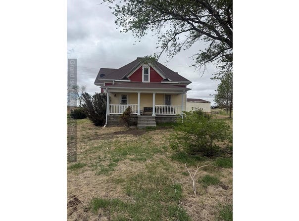 20460 Maple Rd, Gibbon, NE 68840