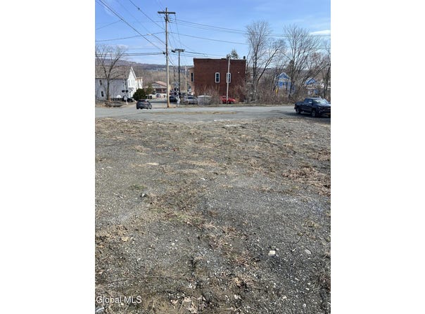 110 1st Avenue, Waterford, NY 12188