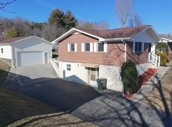 328 Winding Way Road, Bristol, VA 24201