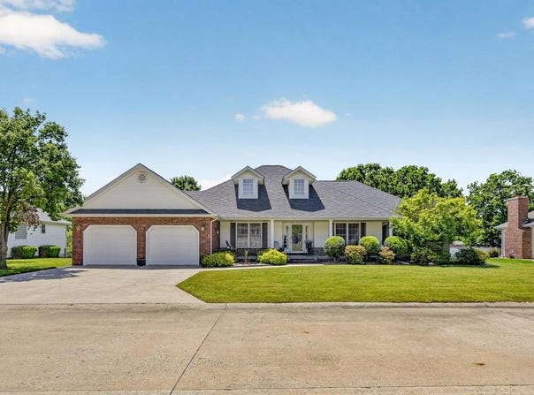 132 Black Oak Drive, Carl Junction, MO 64834