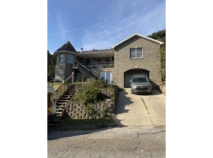 2415 Overbrook Ave, Wheeling, WV 26003