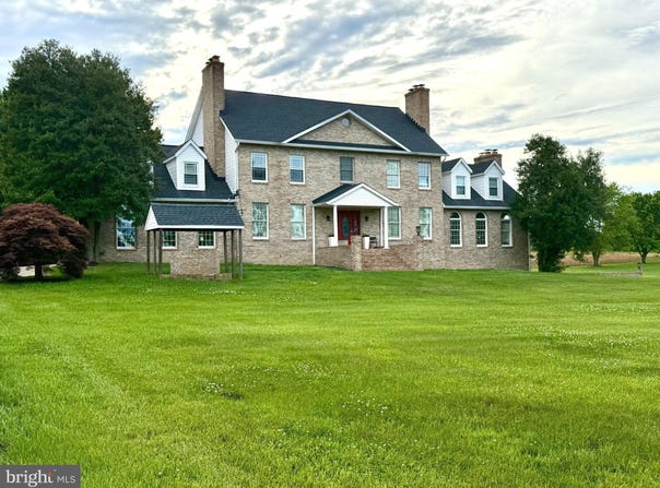 75 W BAY FRONT Road, LOTHIAN, MD 20711