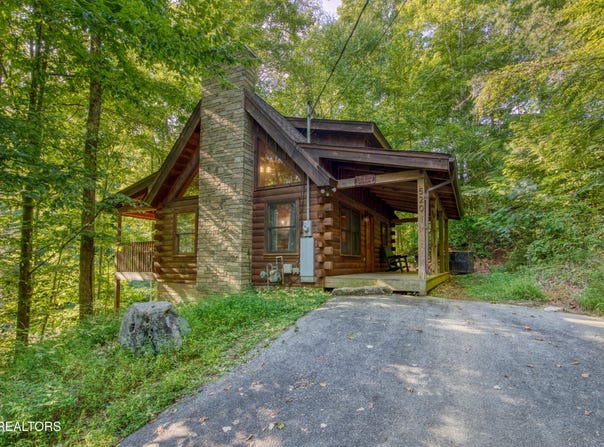 520 Ogle Drive, Pigeon Forge, TN 37863