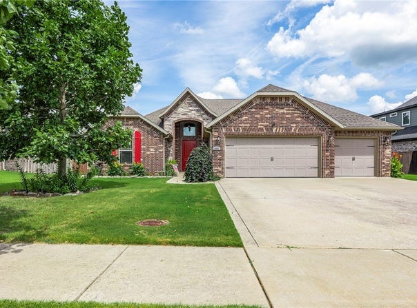 6001 SW North Fork Street, Bentonville, AR 72713