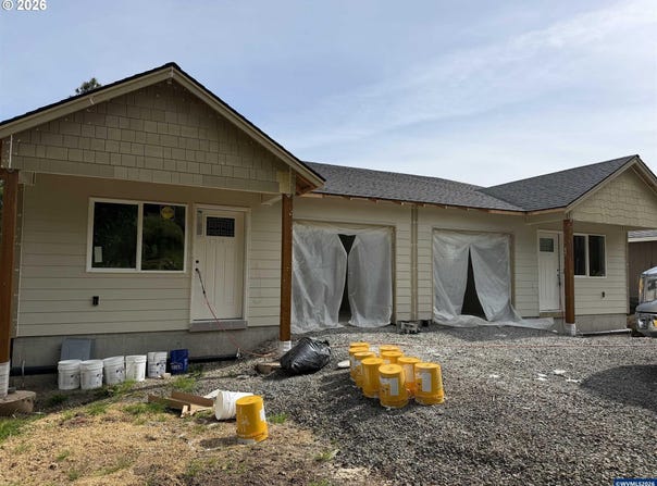 1720 CEDAR St, SweetHome, OR 97386