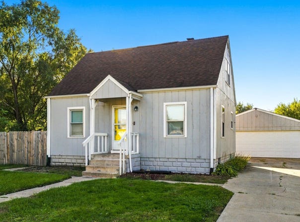 8232 Taft Street, Merrillville, IN 46410