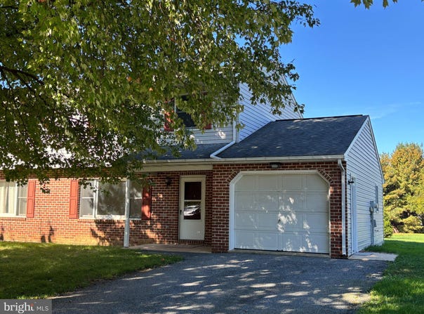 110 S 2ND Street, DENVER, PA 17517