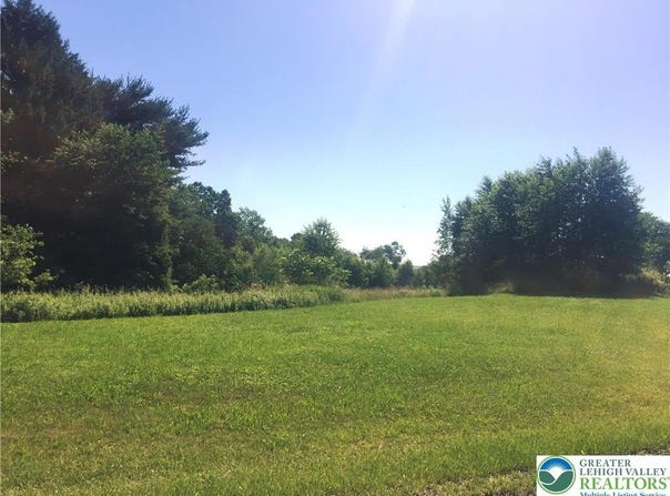 7 Robert Henry Circle, Mahoning Twp, PA 18235