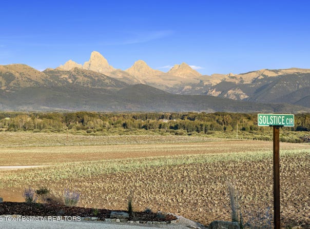 16 SOLSTICE Circle, Tetonia, ID 83452