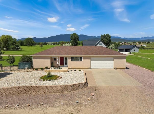 4480 Sandy Creek Dr, Colorado City, CO 81019
