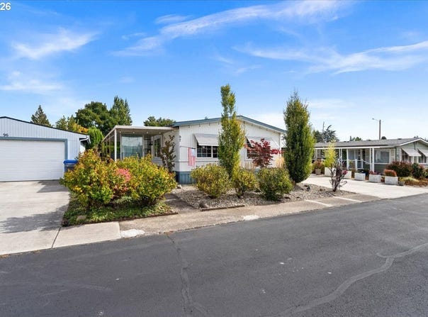 1055 N LOCKHAVEN Dr, Keizer, OR 97303