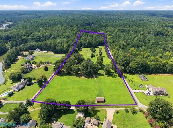 Covey Point Lane, Gloucester, VA 23061