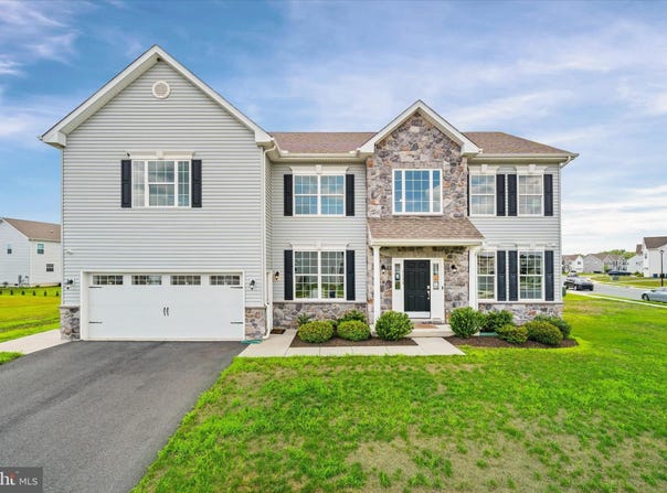 1153 CHARLESTON CIRCLE, DOVER, DE 19904