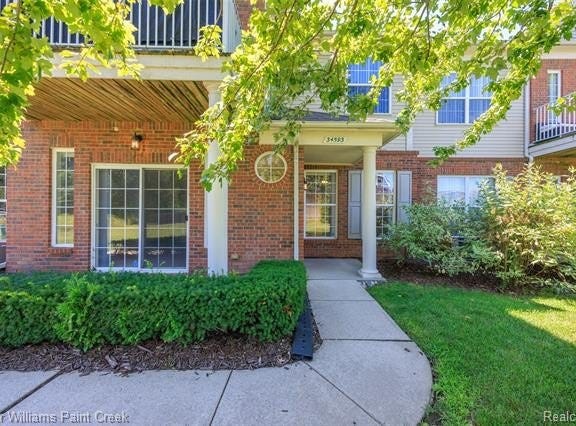 34593 Northrup Drive, Chesterfield Twp, MI 48047