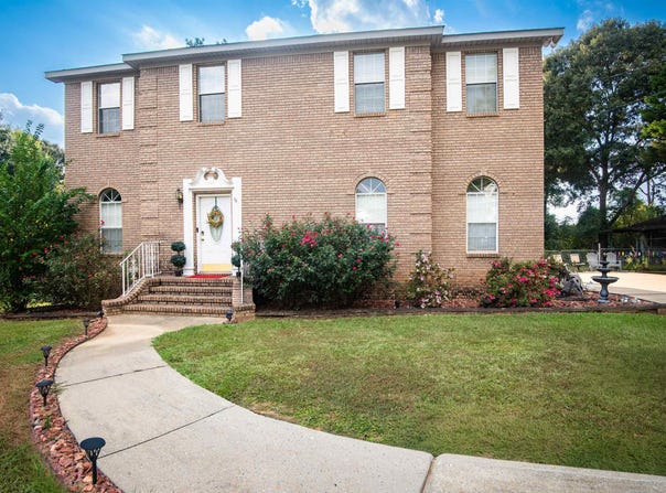 218 BRIAN STREET, TALLADEGA, AL 35160