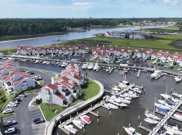 4396 Baldwin Ave., Little River, SC 29566