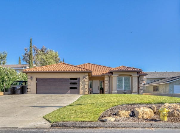 1669 Buggywhip LN, PASO ROBLES, CA 93446