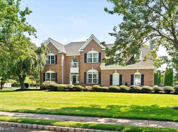 1 SOMERSET Court, ALLENTOWN, NJ 08501