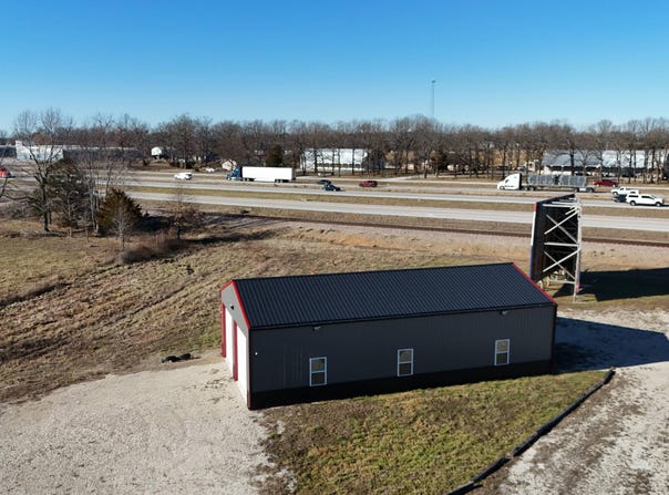 64 Paradise Road, Strafford, MO 65757