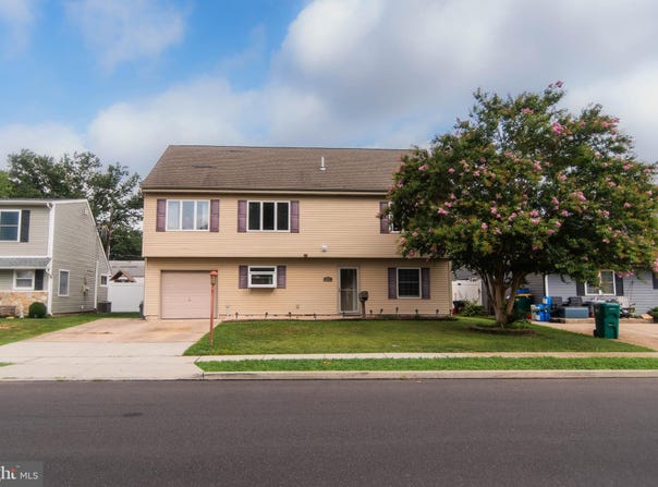 142 ELDERBERRY Drive, LEVITTOWN, PA 19054