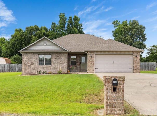 353 Cinel Loop, Austin, AR 72007