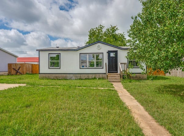 1503 Old Bridge Road, Cleburne, TX 76033