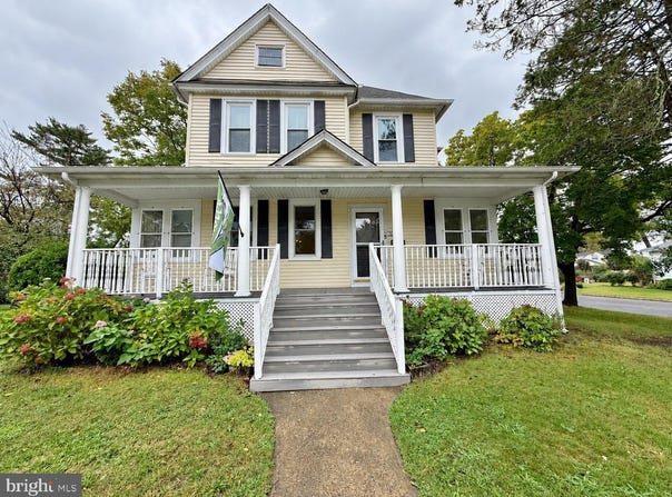 135 MADISON Avenue, LAUREL SPRINGS, NJ 08021